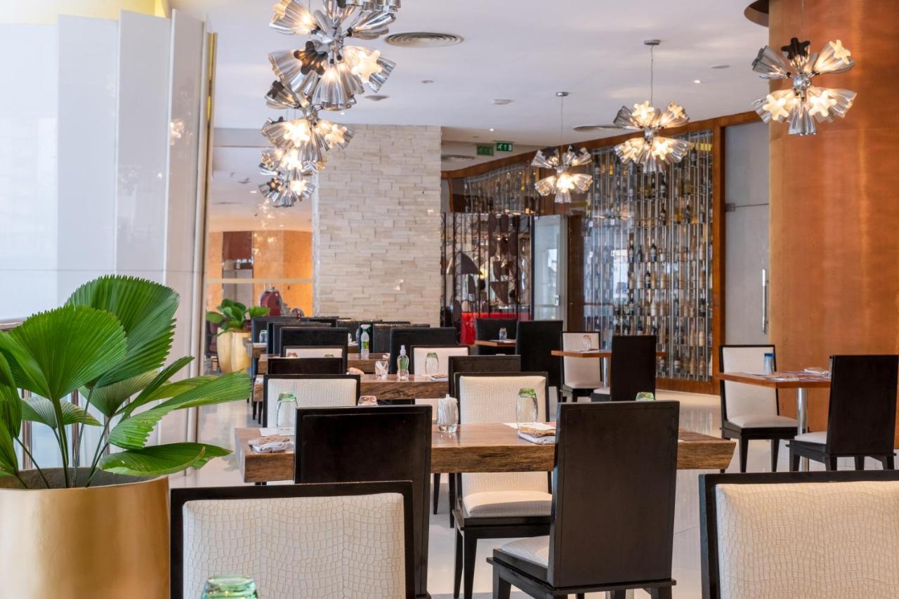 Lagos Continental Hotel Екстер'єр фото The restaurant
